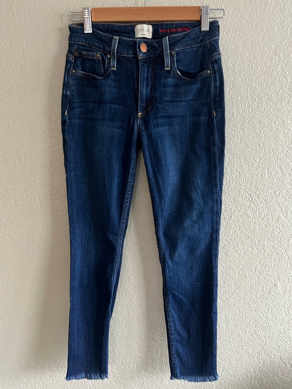 AO.LA Alice + Olivia Dark Wash Skinny Jeans Size 27 Fall Classic Layering